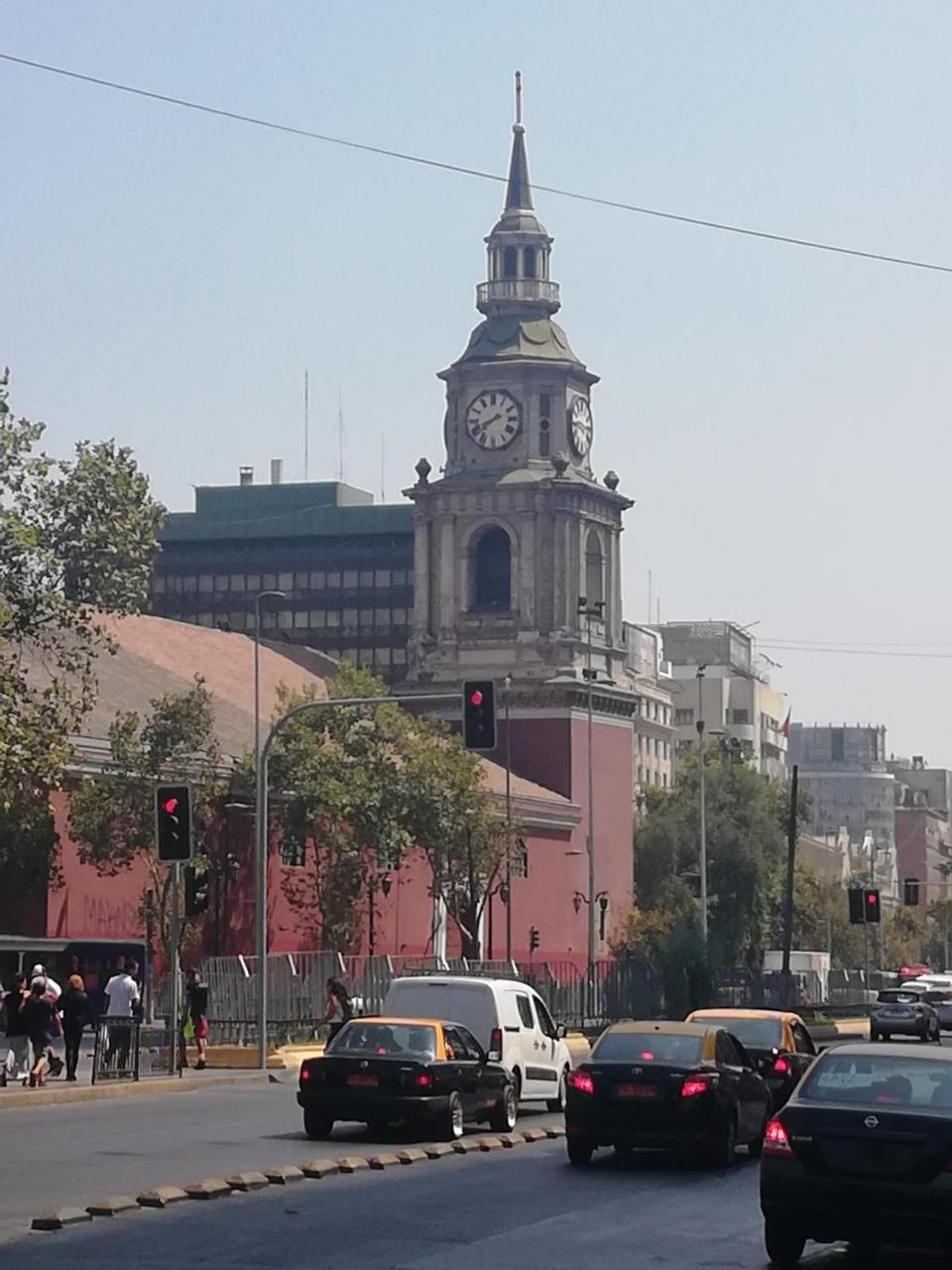 San Isidro 40 Depto 198 Metro Santa Lucia Amplio 4 Personas *