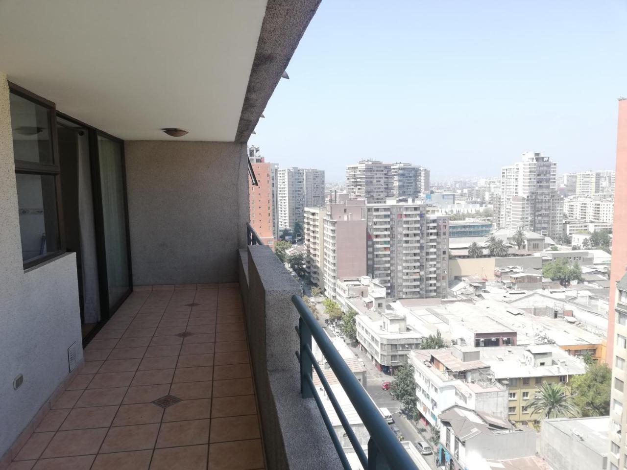 San Isidro 40 Depto 198 Metro Santa Lucia Amplio 4 Personas Apartamento *