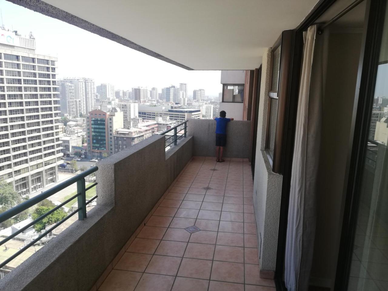 Apartamento San Isidro 40 Depto 198 Metro Santa Lucia Amplio 4 Personas *