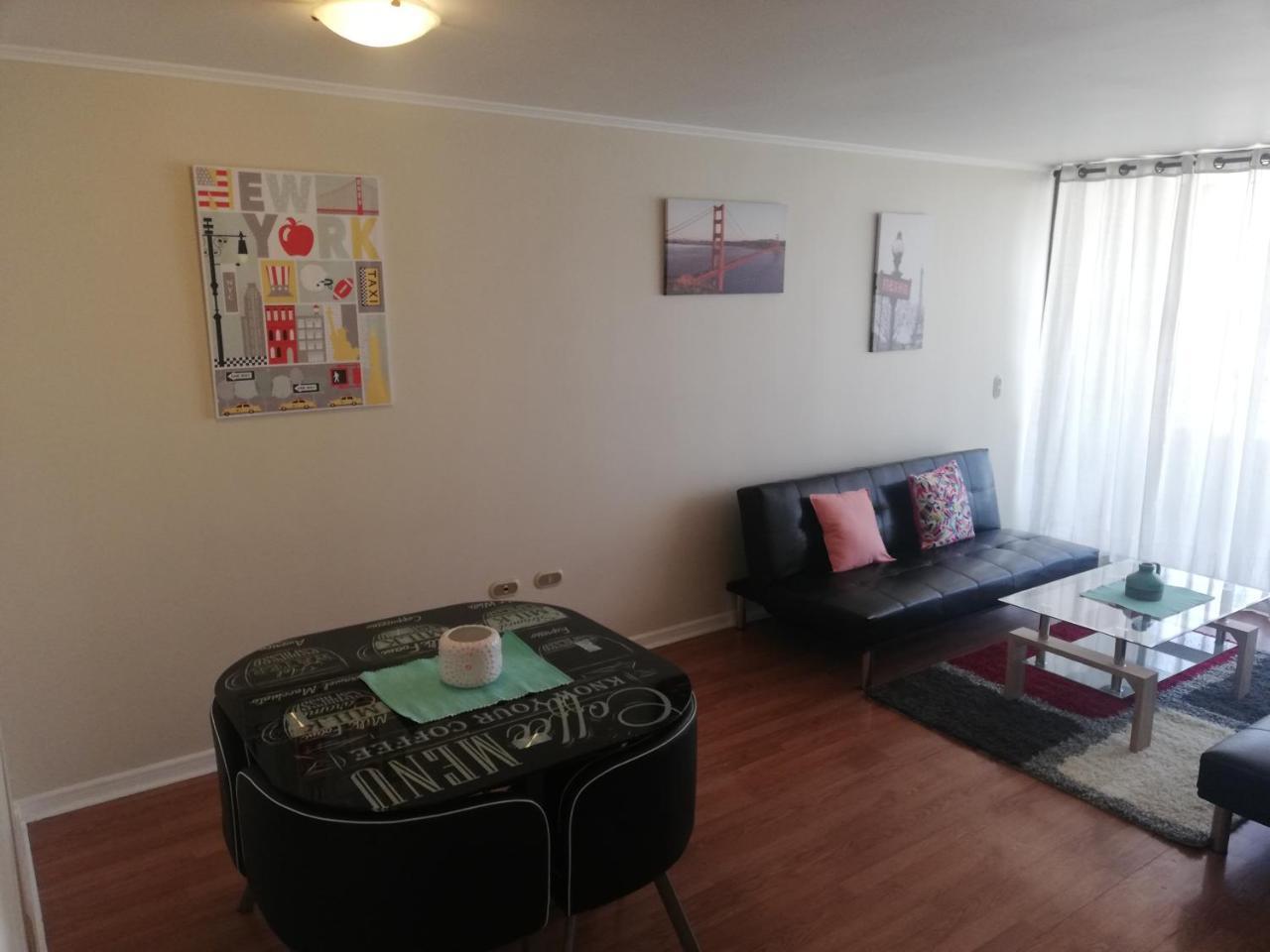 San Isidro 40 Depto 198 Metro Santa Lucia Amplio 4 Personas Apartamento